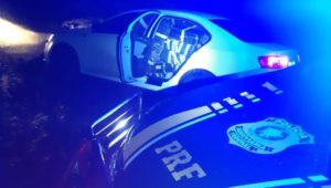 896 kg de maconha recuperado de carro roubado
