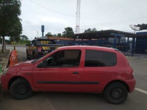clio vermelho irregular alerta crime