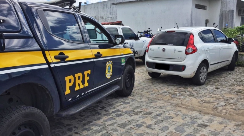 Fiat palio roubado recuperado paraiba