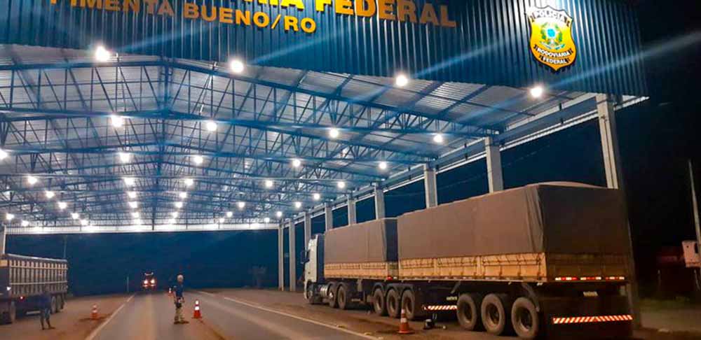 Carreta adulterada apreendida em Pimenta Bueno Rondônia