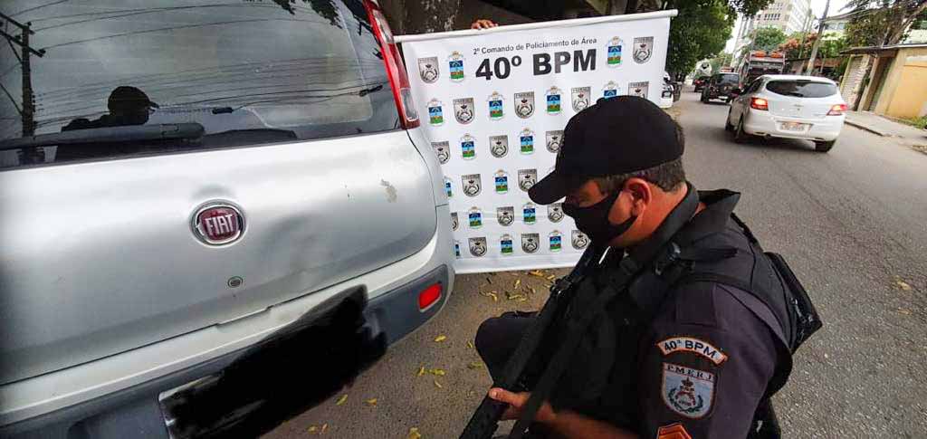 Fiat panda cinzento polícia militar 40 BPM