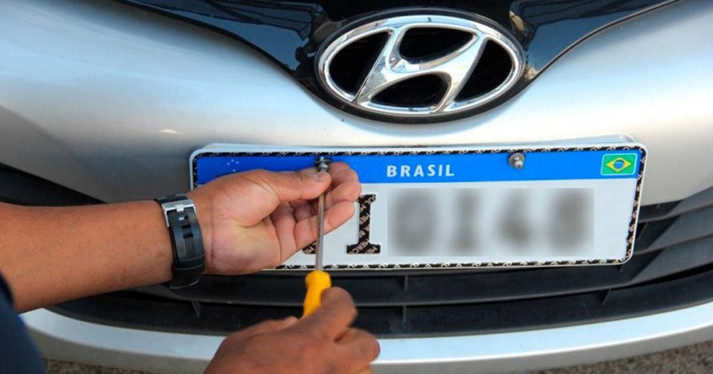 Como evitar sua placa de ser furtada
